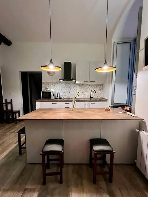 Lovely Apartment In The Heart Of Genoa